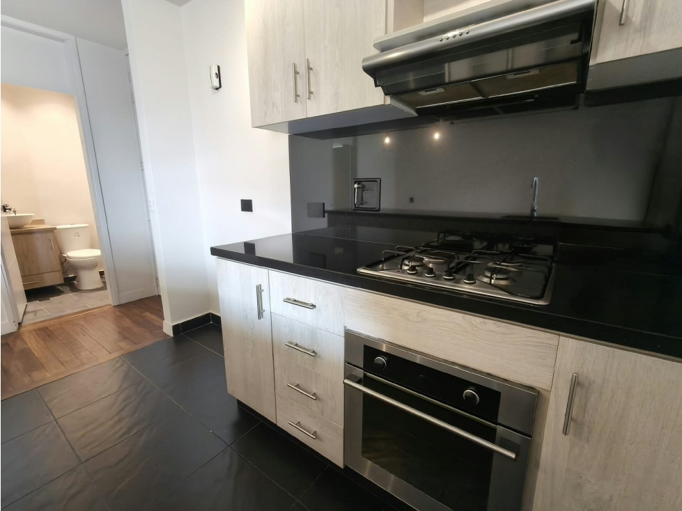 APARTAESTUDIO en Venta, Medellín, El Poblado, El Tesoro. — foto 4