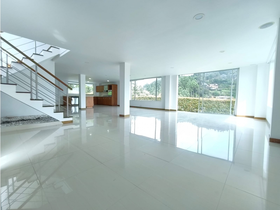 Venta casa campestre en Envigado, sector Loma del Escobero. — foto 4