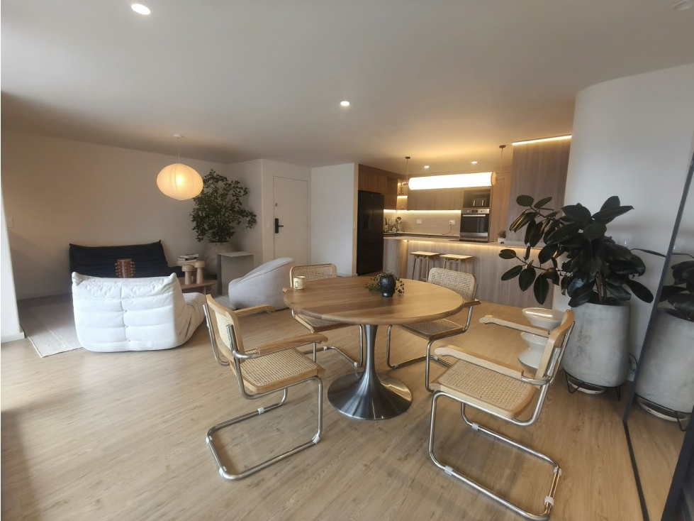 APARTAMENTO REMODELADO en Venta Medellín, El Poblado, El Tesoro 184 m² — foto 6