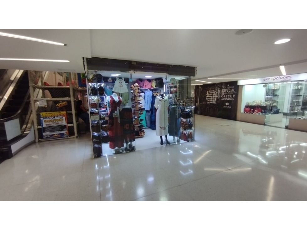 Venta de Local Tipo Burbuja en Medellín Centro