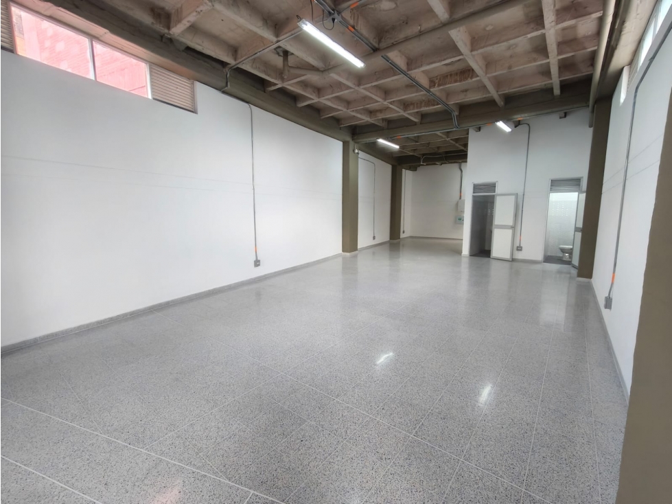 Bodega en arriendo, Medellín, Belen, cerca al parque. — foto 4