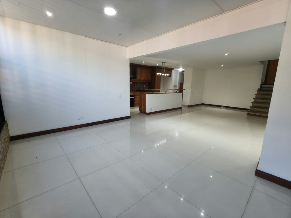 Casa en Arriendo, Medellín, El Poblado, Las Palmas, Marianito. — foto 2