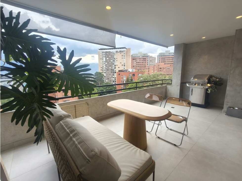 APARTAMENTO REMODELADO en Venta Medellín, El Poblado, El Tesoro 184 m² — foto 2