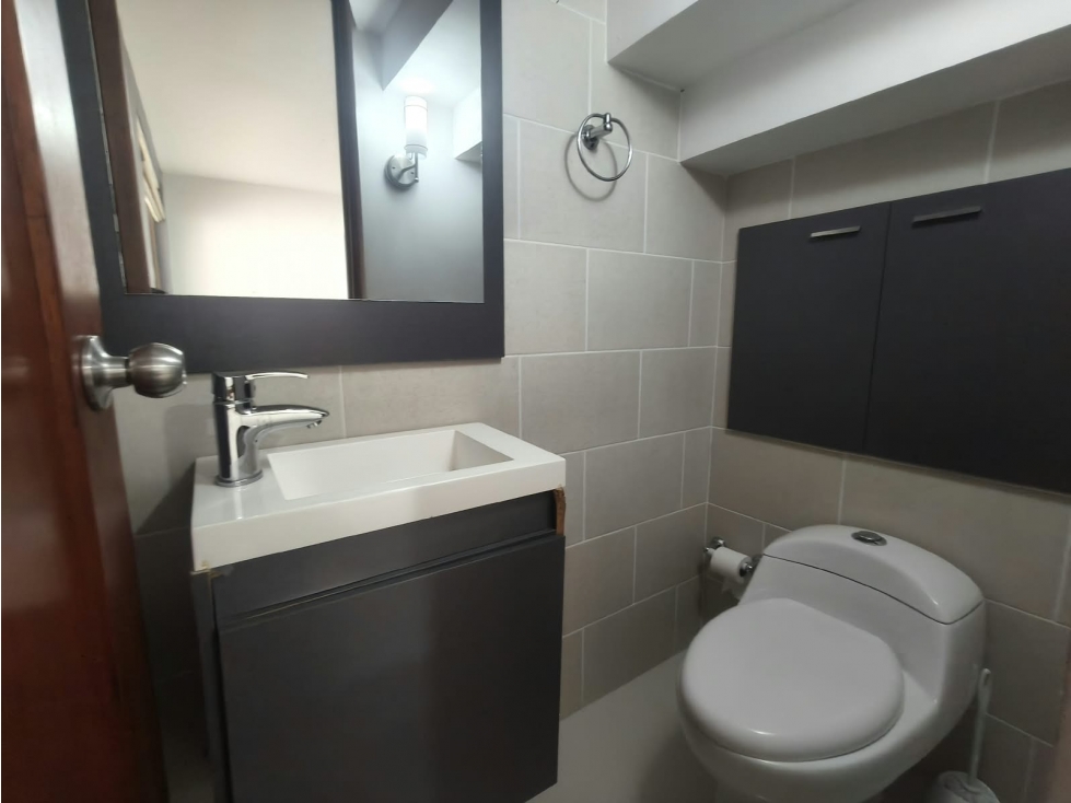 Casa Remodelada en Venta, Envigado, Cumbres. — foto 6