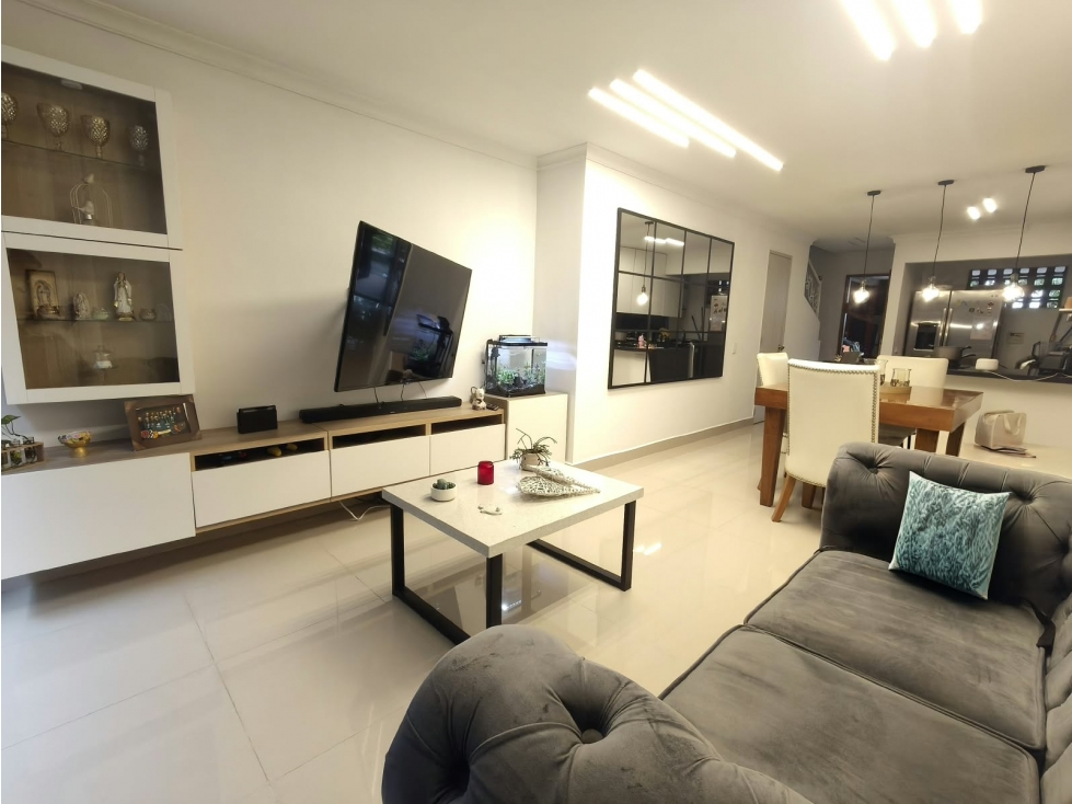 CASA REMODELADA en Venta, Envigado, Camino Verde 136 m² aprox. — foto 6