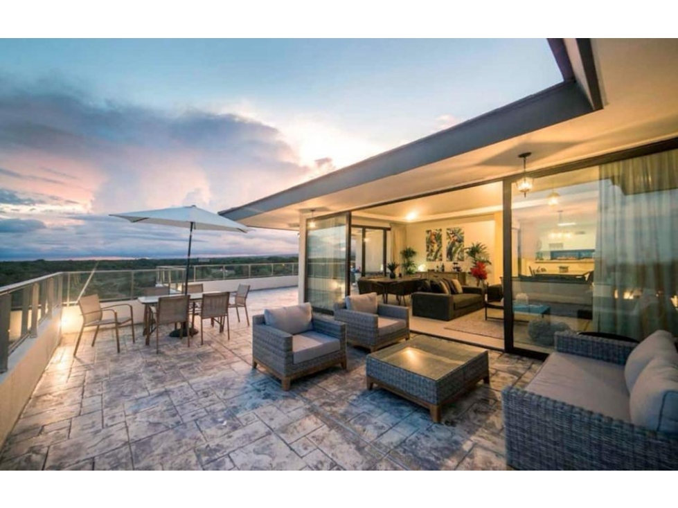 SE VENDE PENTHOUSE CASAMAR