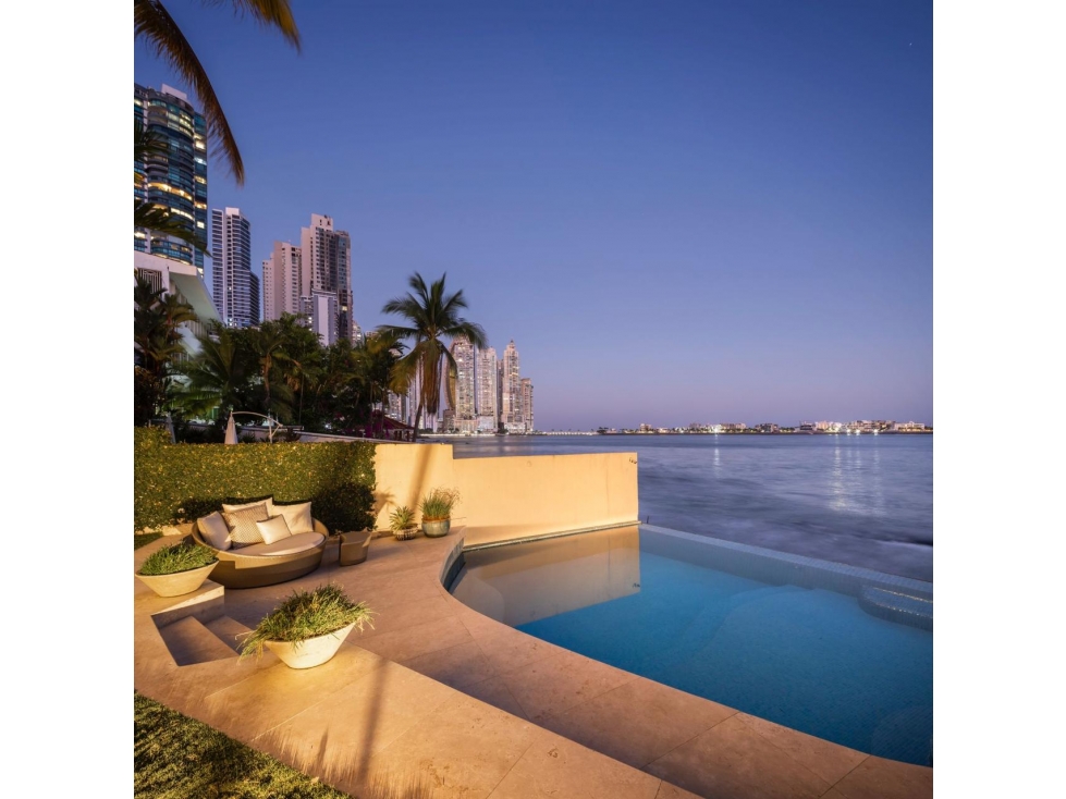 VENTA CASA EN PAITILLA FRENTE AL MAR