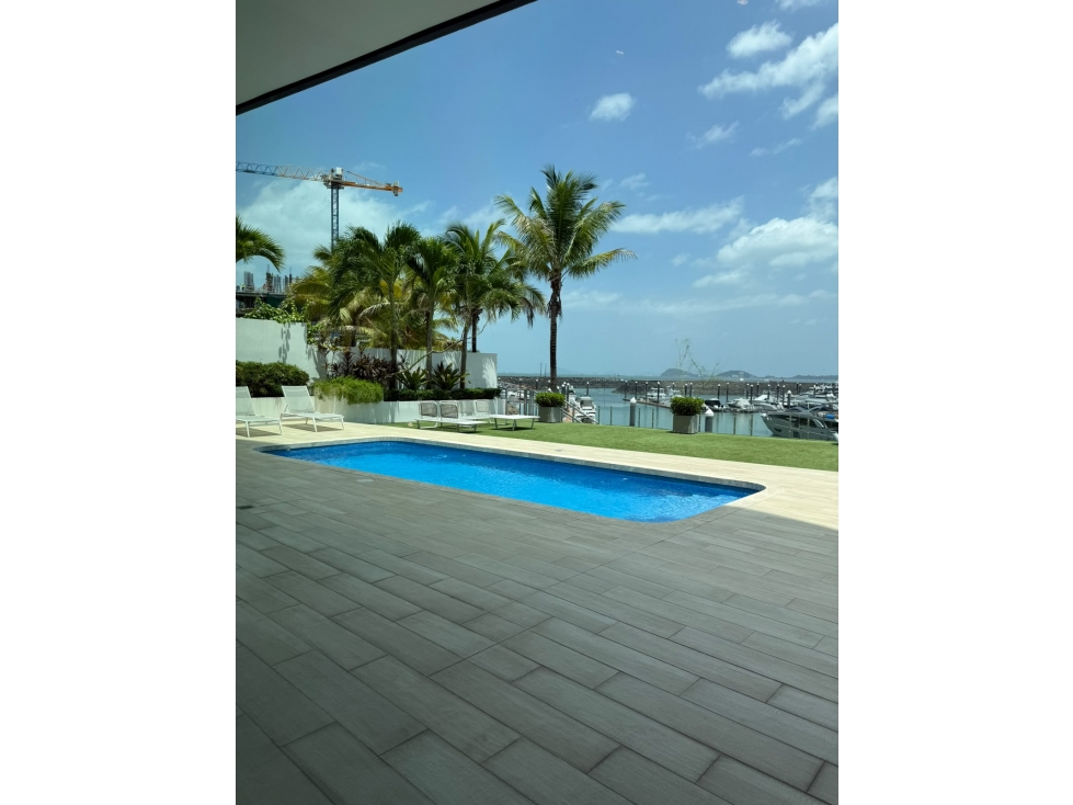 SE ALQUILA APARTAMENTO EN OCEAN REEF WATERFRONT 8