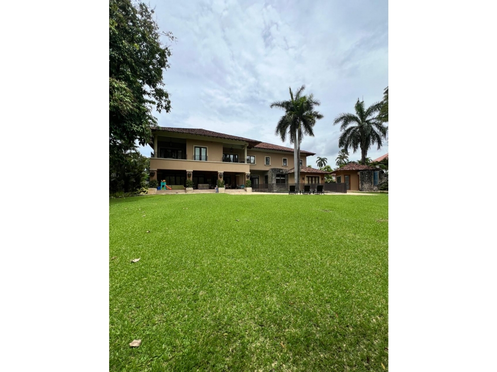 VENTA MANSIÓN EN ALTOS DEL GOLF — foto 3
