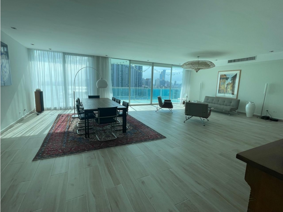 SE ALQUILA APARTAMENTO EN AQUAMARE