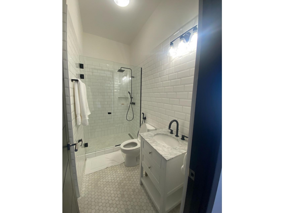 ALQUILER/ VENTA PLAZUELA ALFARO EN EDIFICIO CORDOVEZ — foto 6