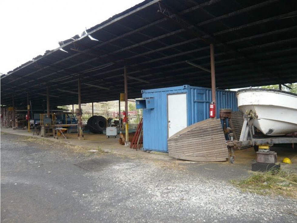 SE VENDE EDIFICIO COMERCIAL CON GALERA UBICADA EN CHILIBRE — foto 3