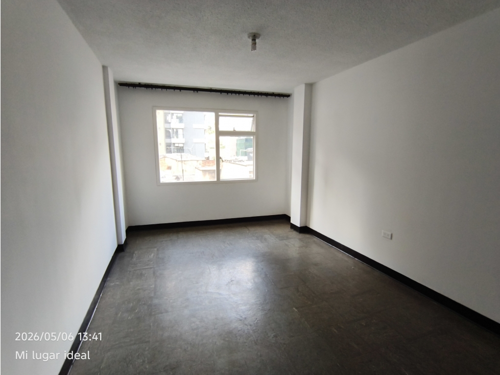 APARTAMENTO ALQUILER EN CENTRO 23 CON 5 — foto 2