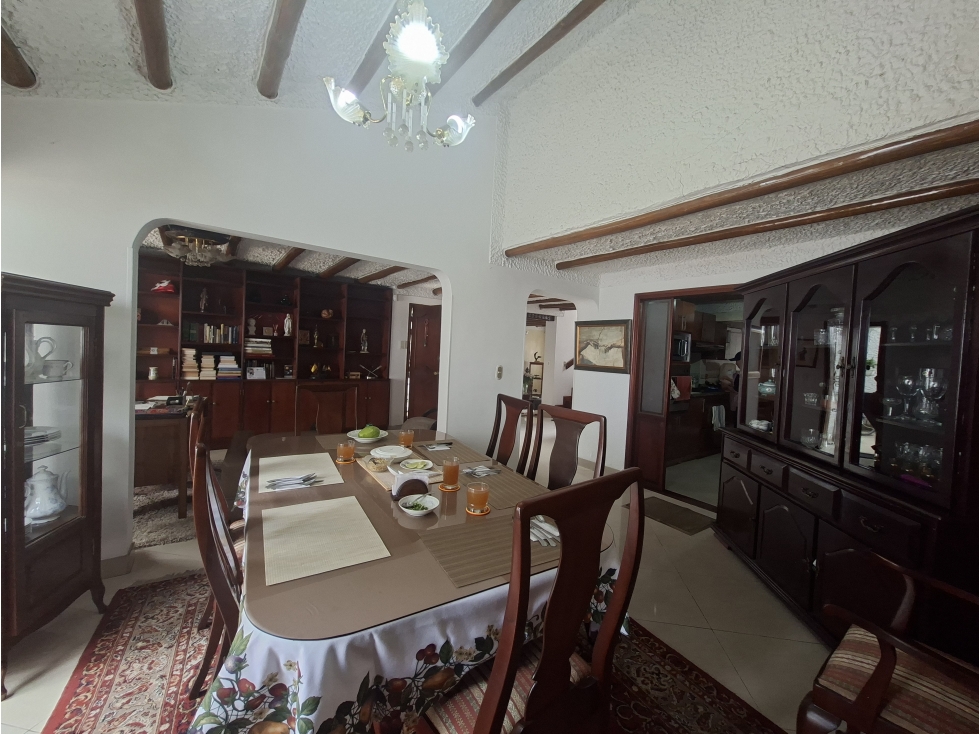CLASICA DISEÑO ORIIGINAL CASA SANTA ANA OCCIDENTAL BOGOTA — foto 2