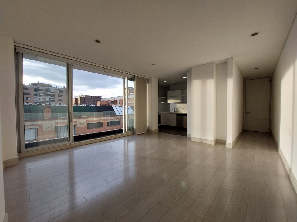 VENDO APARTAMENTO CHICO. DISEÑO MODERNO. HERMOSAS VISTAS A LA CIUDAD