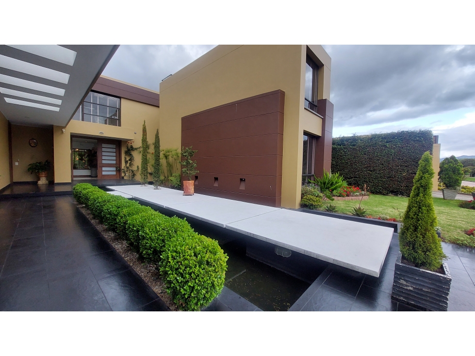 CASA CAMPESTRE AMPLIO LOTE, PERGOLA Y UN CLUB HOUSE ESPECTACULAR - 4