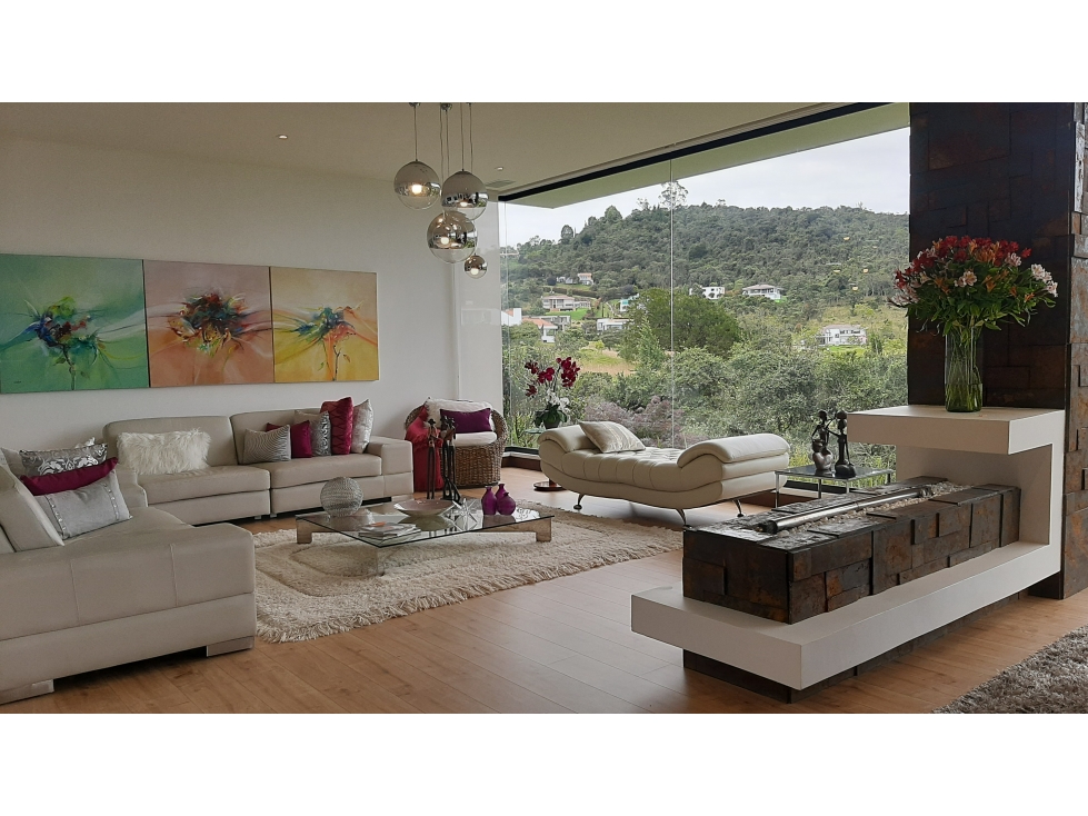 CASA EN VENTA YERBABONITA . ESPECTACULAR DISEÑO. MAGNIFICOS ACABADOS — foto 4