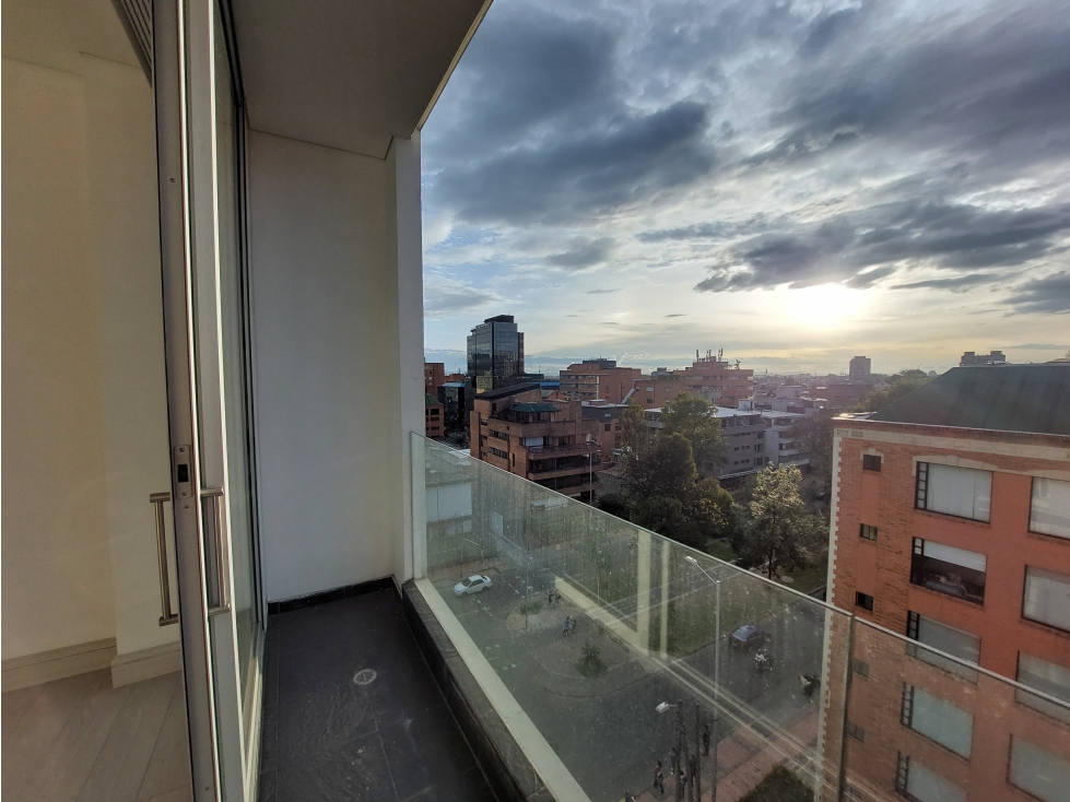 VENDO APARTAMENTO CHICO. DISEÑO MODERNO. HERMOSAS VISTAS A LA CIUDAD — foto 4