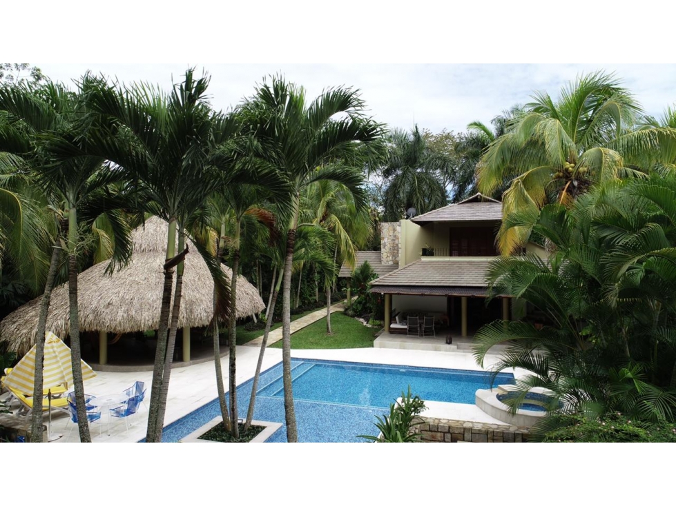 CASA CLUB MESA DE YEGUAS HERMOSA CASA PISCINA ANAPOIMA
