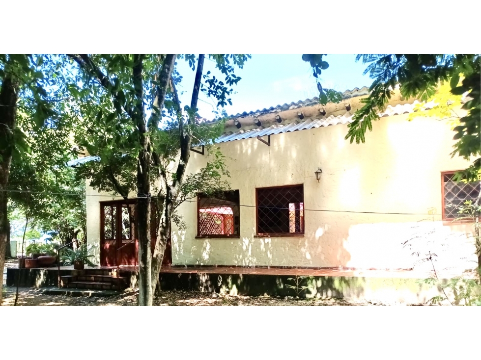 CASA CAMPESTRE 253M2 Zona verde 1505m2 a mintos de Ibagué - 1