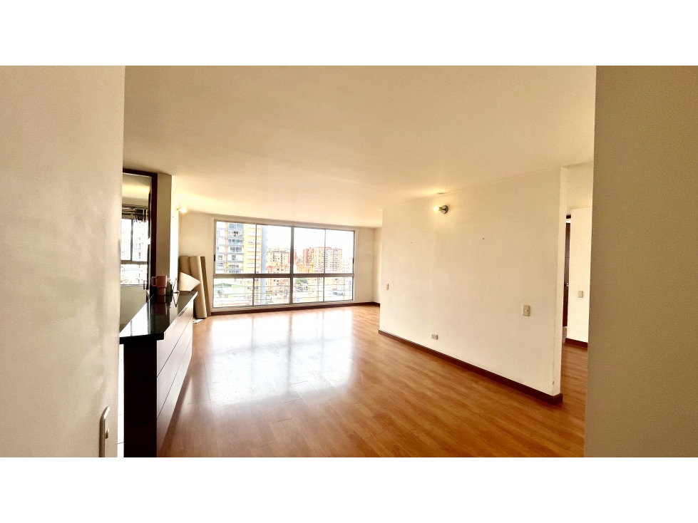 CEDRITOS EXTERIOR 105 m2 3 HAB 3 BAÑ 2 GJES EXTERIOR BALCON — foto 3