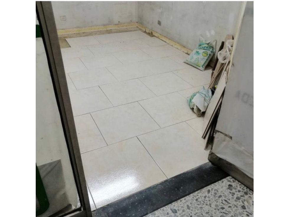 VENDO LOCAL COMERCIAL CHAPINERO UBICACION ESTRATEGICA 12m2 — foto 5