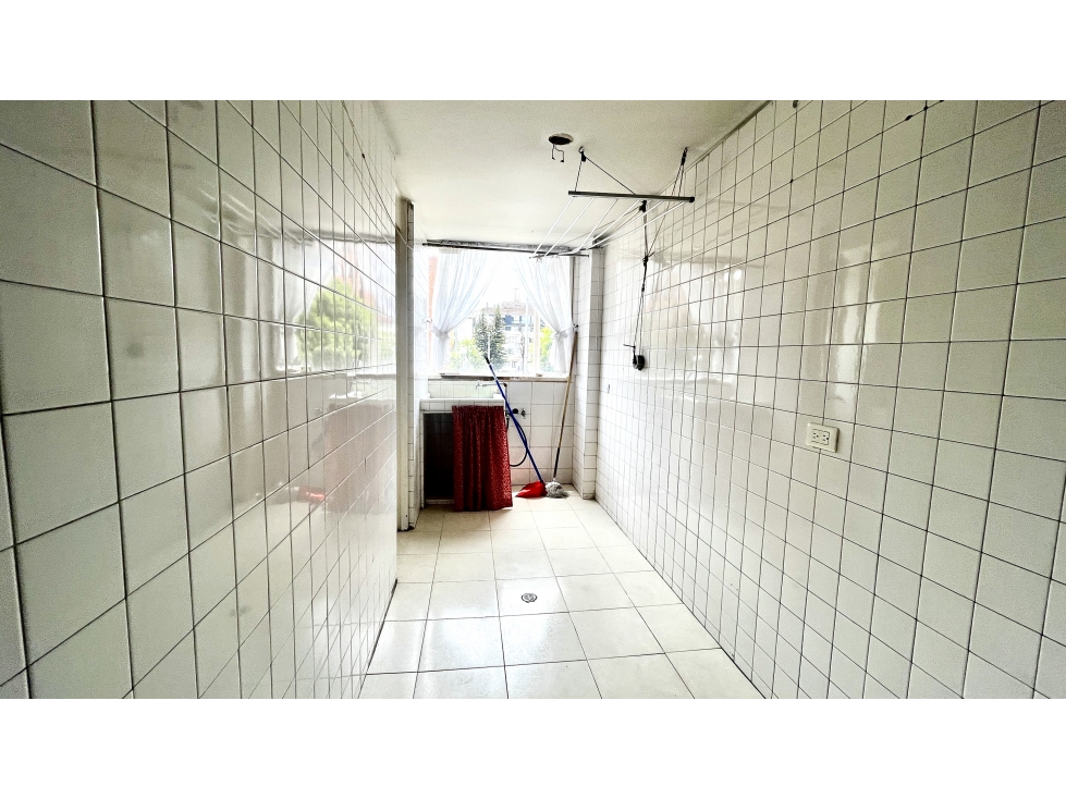 SANTA BARBARA CENTRAL, 105 M2, PARA REMODELAR, EXTERIOR — foto 5