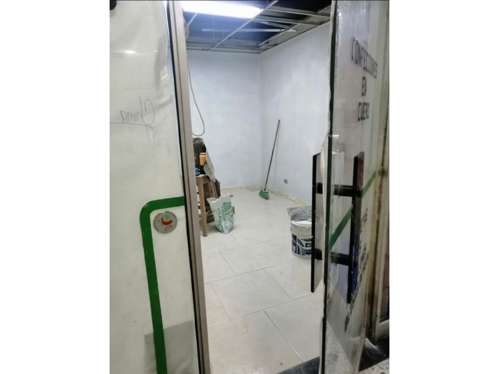 VENDO LOCAL COMERCIAL CHAPINERO UBICACION ESTRATEGICA 12m2