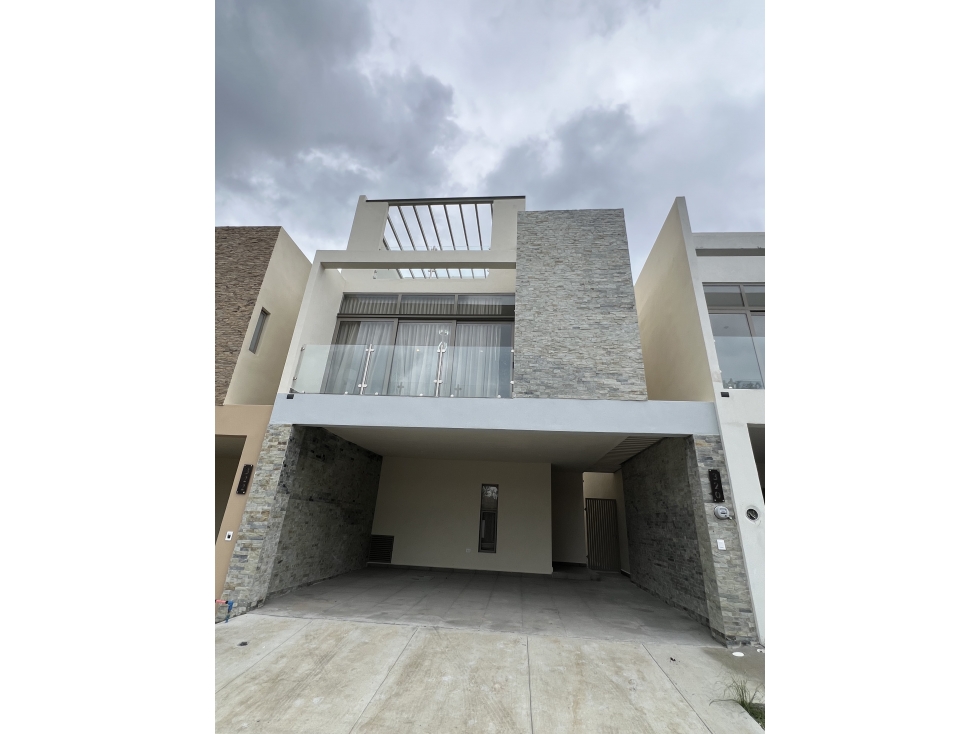 CASAS EN VENTA EN SANTIAGO N.L. EXCELENTE UBICACION