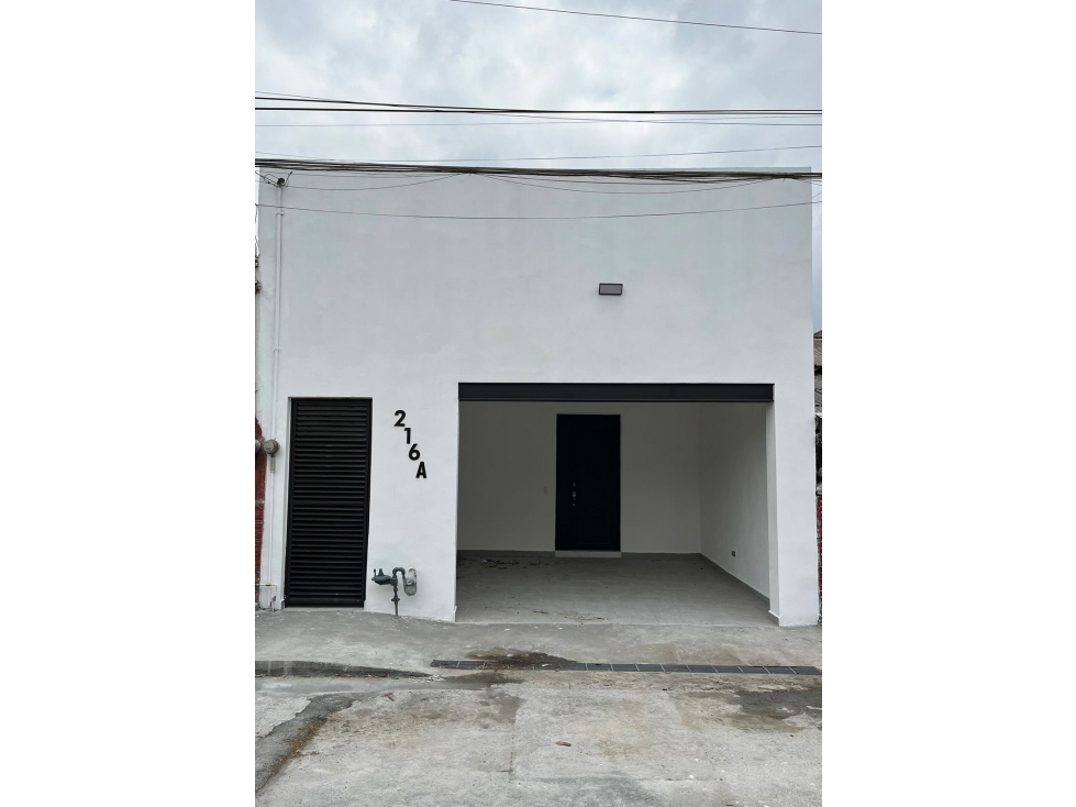CASA REMODELADA EN VENTA EN EL CENTRO DE MONTERREY