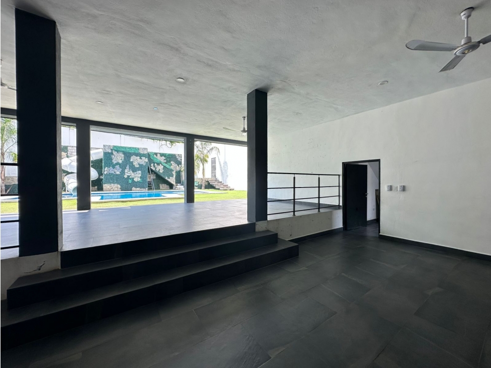 VENTA DE QUINTA TOTALMENTE EQUIPADA EN JARDINES DE LA SILLA — foto 2
