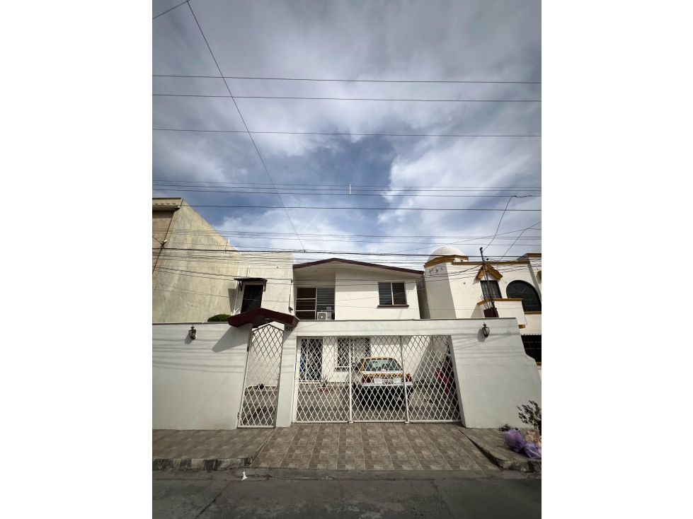 VENTA DE CASA EN JARDINES DE LA ROMA, MTY A POCOS MINUTOS DEL TEC — foto 2