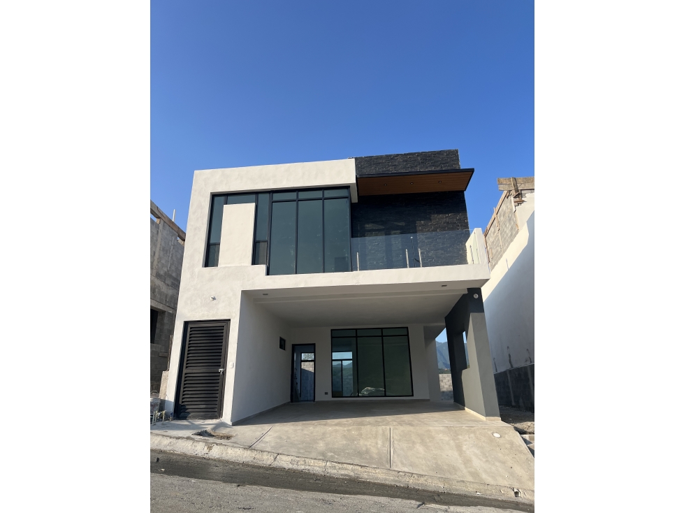 PREVENTA DE CASAS EN SANTIAGO N.L., UBICACION PRIVILEGIADA