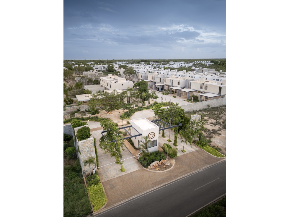 CASAS EN VENTA CON ALBERCA EN CONKAL, PRIVADA DE LUJO - 3