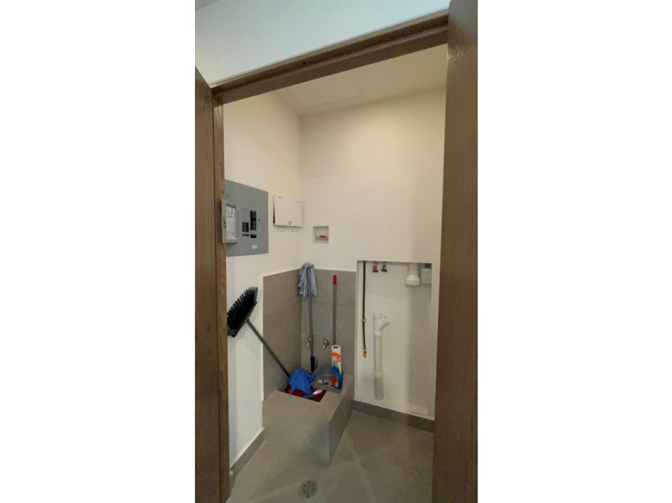 VENTA DE DEPARTAMENTO EN TORRE KIMA, VALLE PONIENTE A 4 M DE LA UDEM - 6