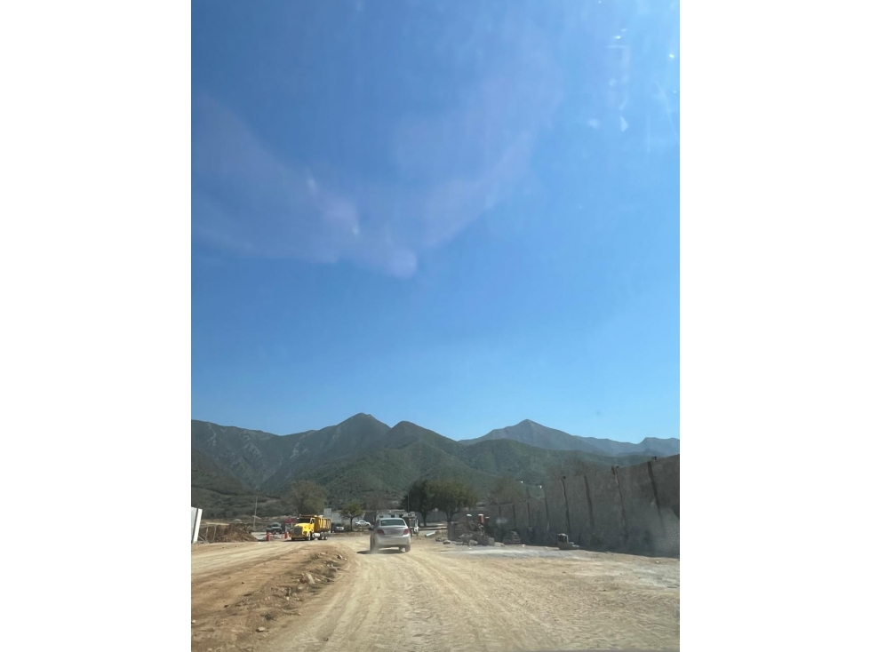 PREVENTA DE TERRENOS EN CARRETERA NACIONAL, EXCELENTE UBIACION - 3