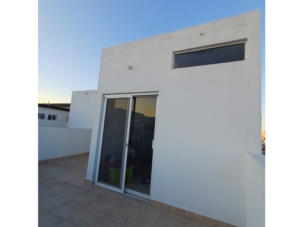 VENTA DE CASA EN ESQUINA EN APODACA N.L, EXCELENTE UBICACION - 4