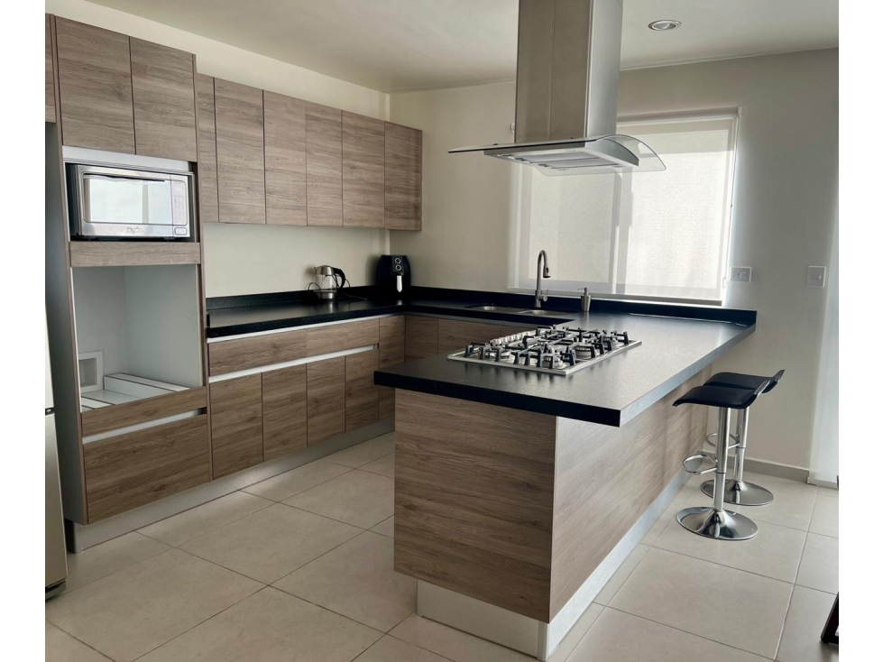 CASA EQUIPADA EN VENTA EN FERRARA, DOMINIO CUMBRES — foto 3