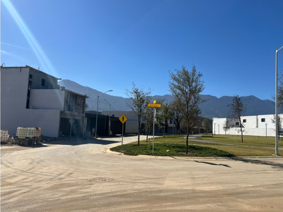 VENTA DE CASAS EQUIPADAS EN CARRETERA NACIONAL, EXCELENTE UBICACION — foto 4