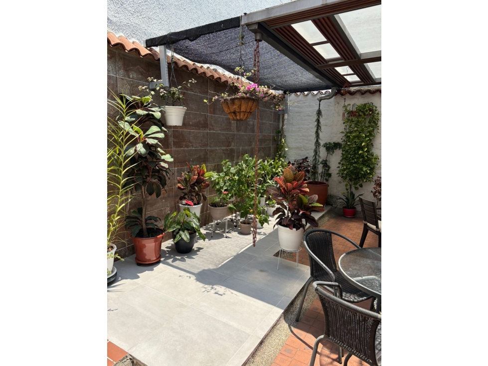 Venta Casa Independiente 2 Niveles en el sur Barrio Camino Real — foto 2