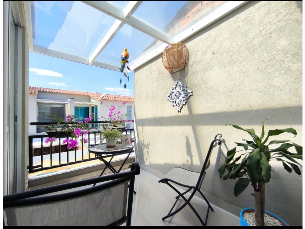 VENDO CASA DE 2 PLANTAS EN CIUDAD COUNTRY — foto 3