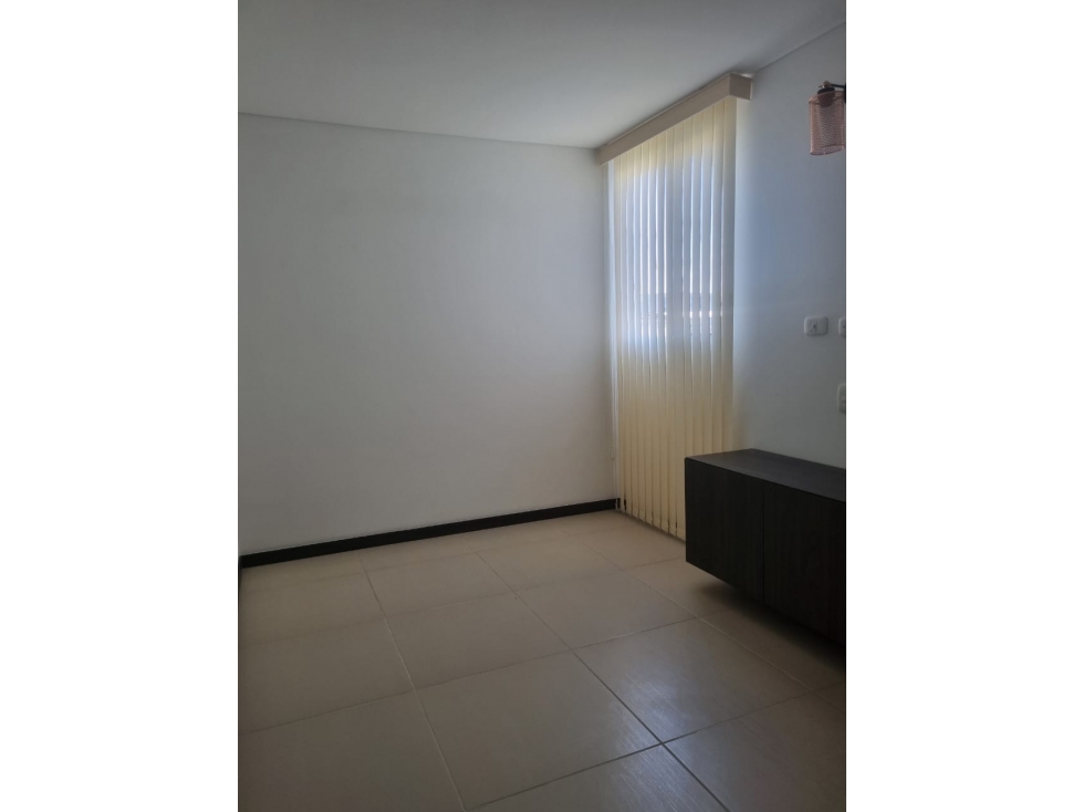 ALQUILO APARTAMENTO 5TO Y ULTIMO PISO CON ASCENSOR CIUDAD PACIFICA — foto 3