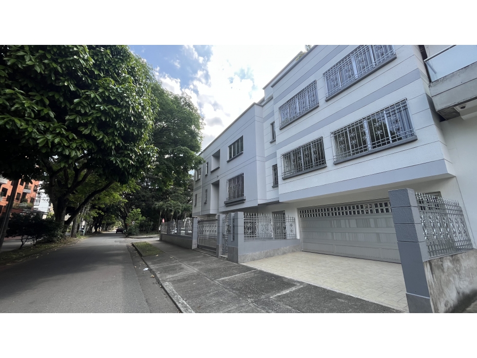 Edificio esquinero en venta El Ingenio III Cali 662 m² ideal inversión