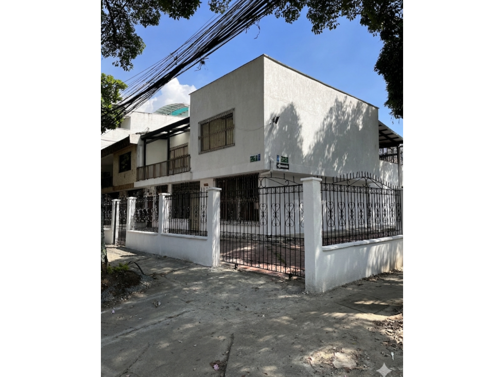 ALQUILO HERMOSA CASA 2 PLANTAS EN LA FLORA AL NORTE DE CALI