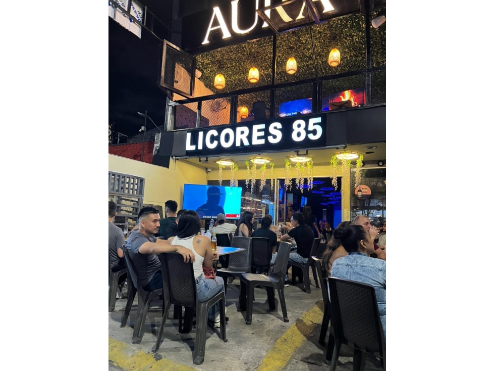 Venta de Negocio Acreditado Bar Gastrobar en El Ingenio en 2 Niveles — foto 2