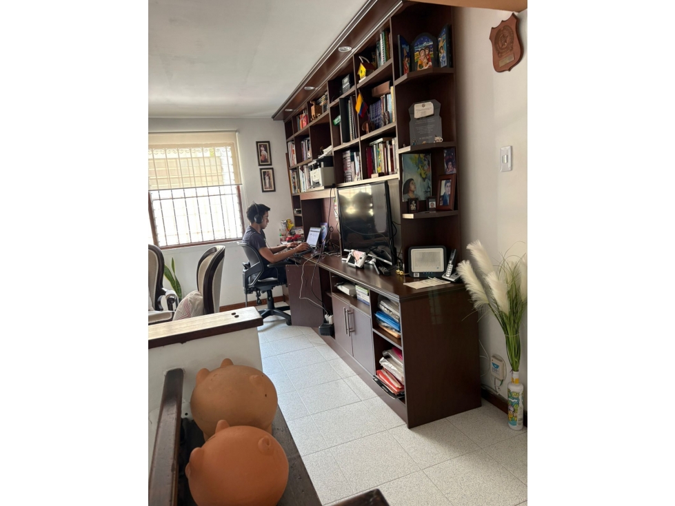 Venta Casa Independiente 2 Niveles en el sur Barrio Camino Real — foto 5