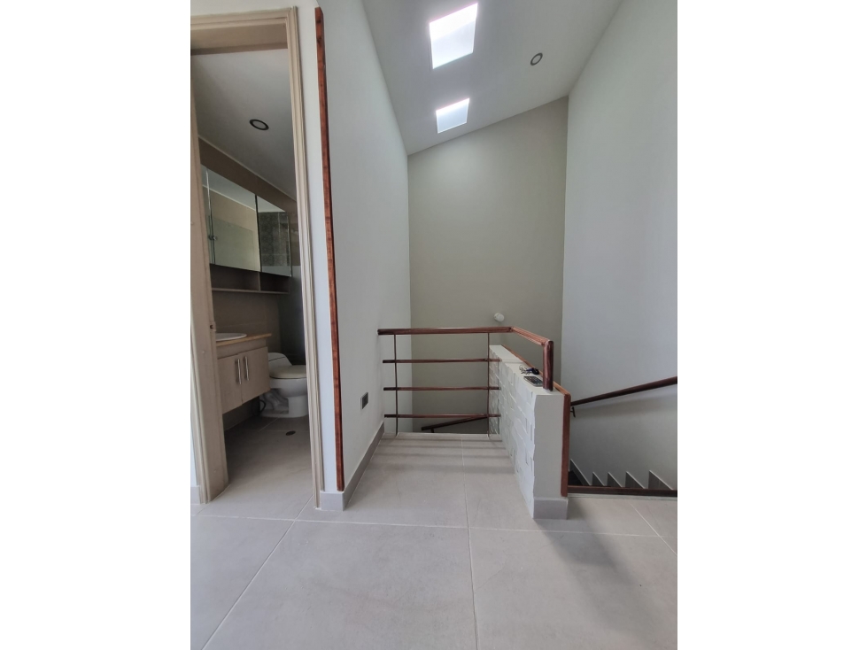 ARRIENDO CASA ROBLES DEL CASTILLO - 6
