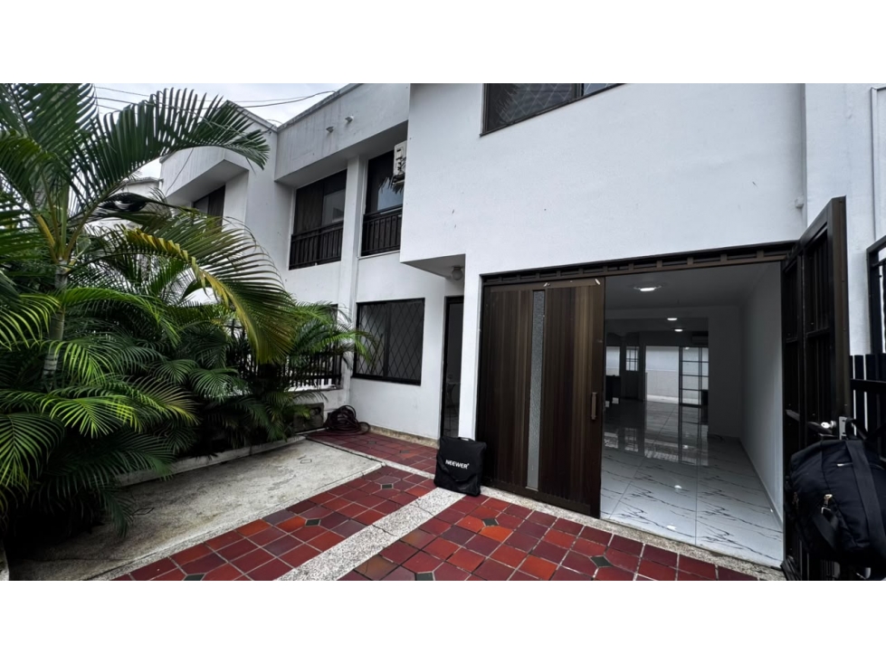 Se vende Casa Remodelada en La Flora Norte de Cali