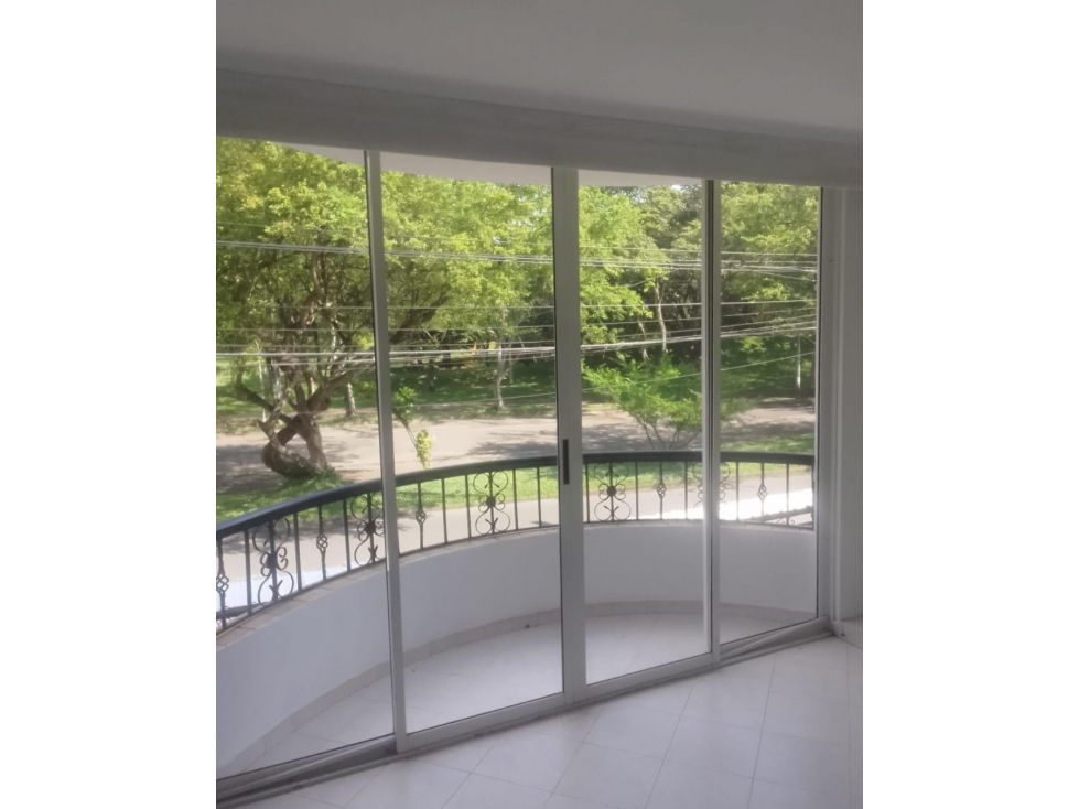 VENDO EDIFICIO CON APARTAESTUDIOS BARRIO INGENIO SUR CALI — foto 2