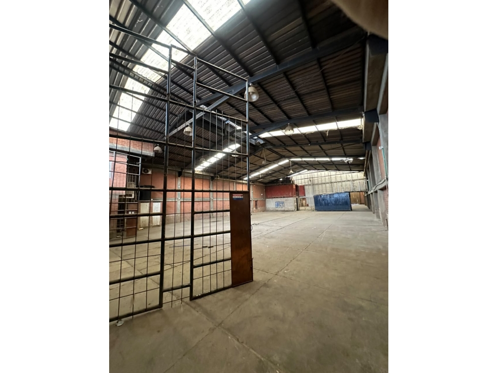 Bodega en arriendo Yumbo 1.200 m² Energía trifásica , Tráfico pesado — foto 5